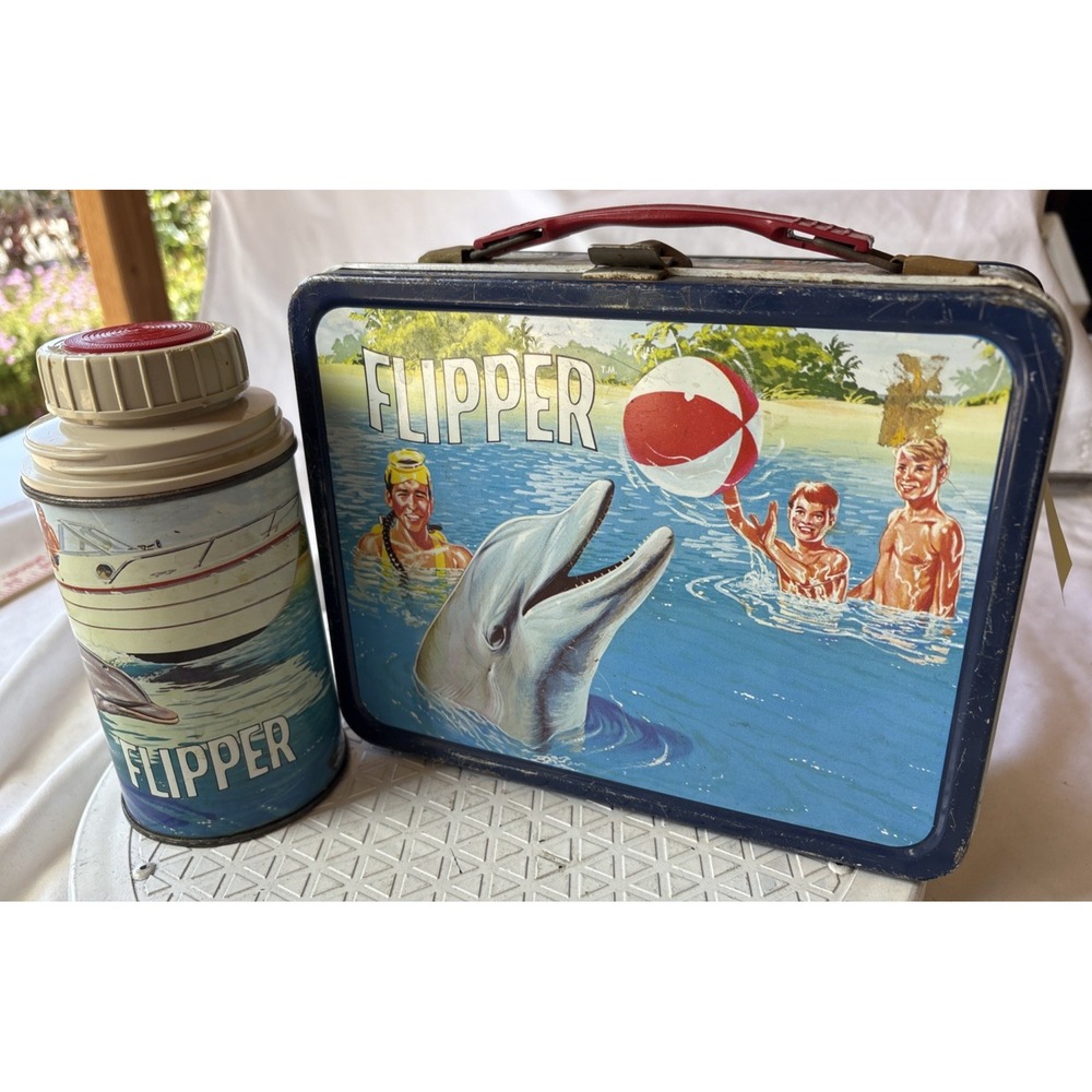 1966 Flipper Lunchbox with Thermos - Glass Intact (23Z)